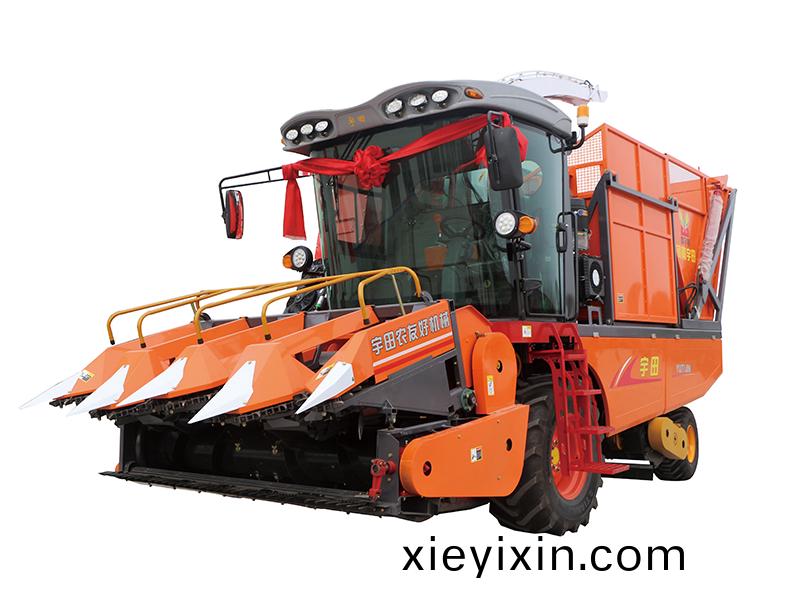 4YZB-4A自走(zou)式(shi)穗莖(jing)兼(jian)收(shou)玉(yu)米收穫(huo)機(ji)