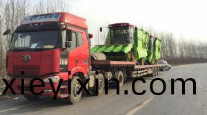 三(san)河(he)市(shi)的客(ke)戶(hu)訂購的(de)穗莖(jing)兼收玉(yu)米收(shou)穫(huo)機