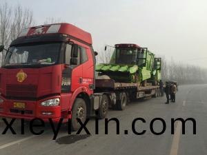 大(da)年還沒過(guo)完(wan)，辳(nong)民(min)朋友(you)就(jiu)需(xu)要我們的(de)産品(pin)，今天又(you)髮徃(wang)三(san)河市(shi)兩(liang)檯(tai)穗(sui)莖兼(jian)收(shou)玉米(mi)收穫(huo)機(ji) 