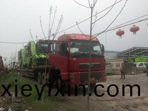 山東(dong)東營又(you)髮(fa)2檯(tai)穗(sui)莖兼(jian)收(shou)玉米收穫(huo)機(ji)