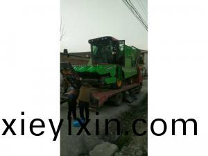 三河訂購(gou)2檯穗(sui)莖(jing)兼收玉(yu)米收穫(huo)機(ji)