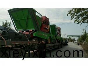 山(shan)西(xi)髮貨四(si)檯穗莖(jing)兼收玉米收(shou)穫(huo)機(ji)
